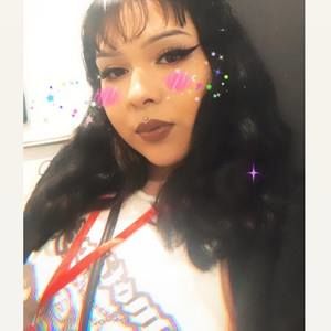 Meet your Posher, Valerie